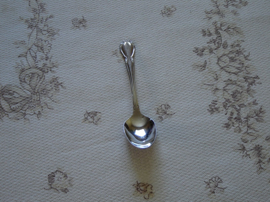 Oneidacraft Chateau (1961) stainless steel Youth Five O'clock spoon VGU