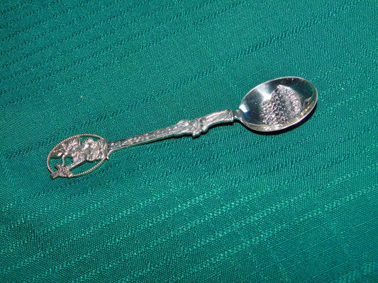 Easter 1988 commemorative silverplate souvenir collector spoon VGU