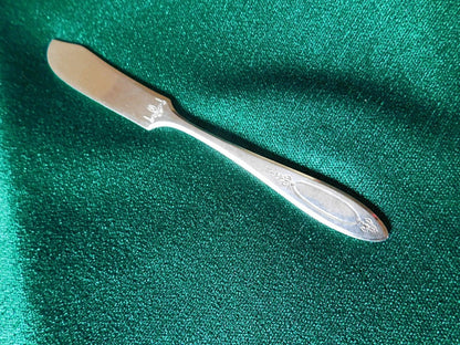 Community Plate Adam (1917) flat handle butter spreader VGU