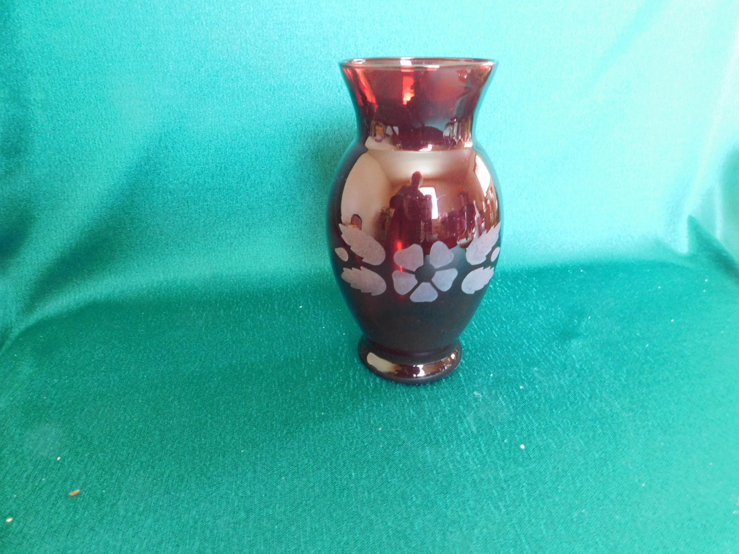 Ruby vase etched flower smooth VGU