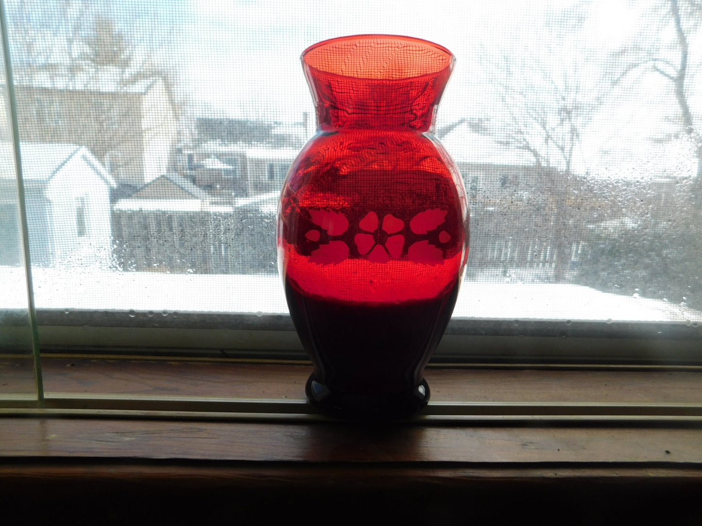 Ruby vase etched flower smooth VGU