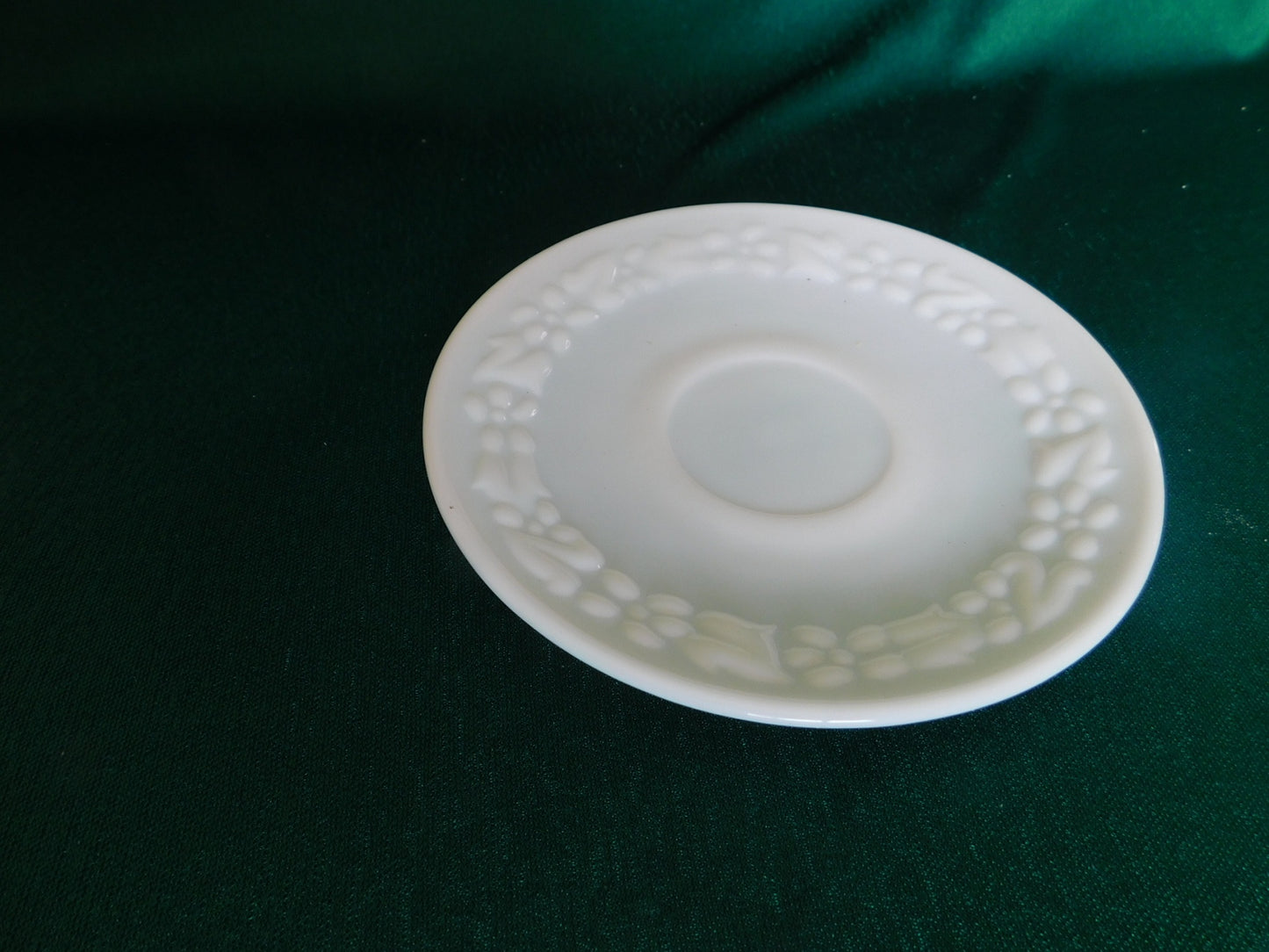 Milk glass floral scroll pattern saucer VGU