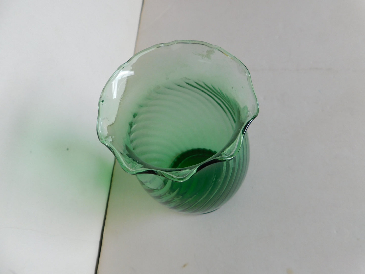 Green glass vase ruffled top VGU