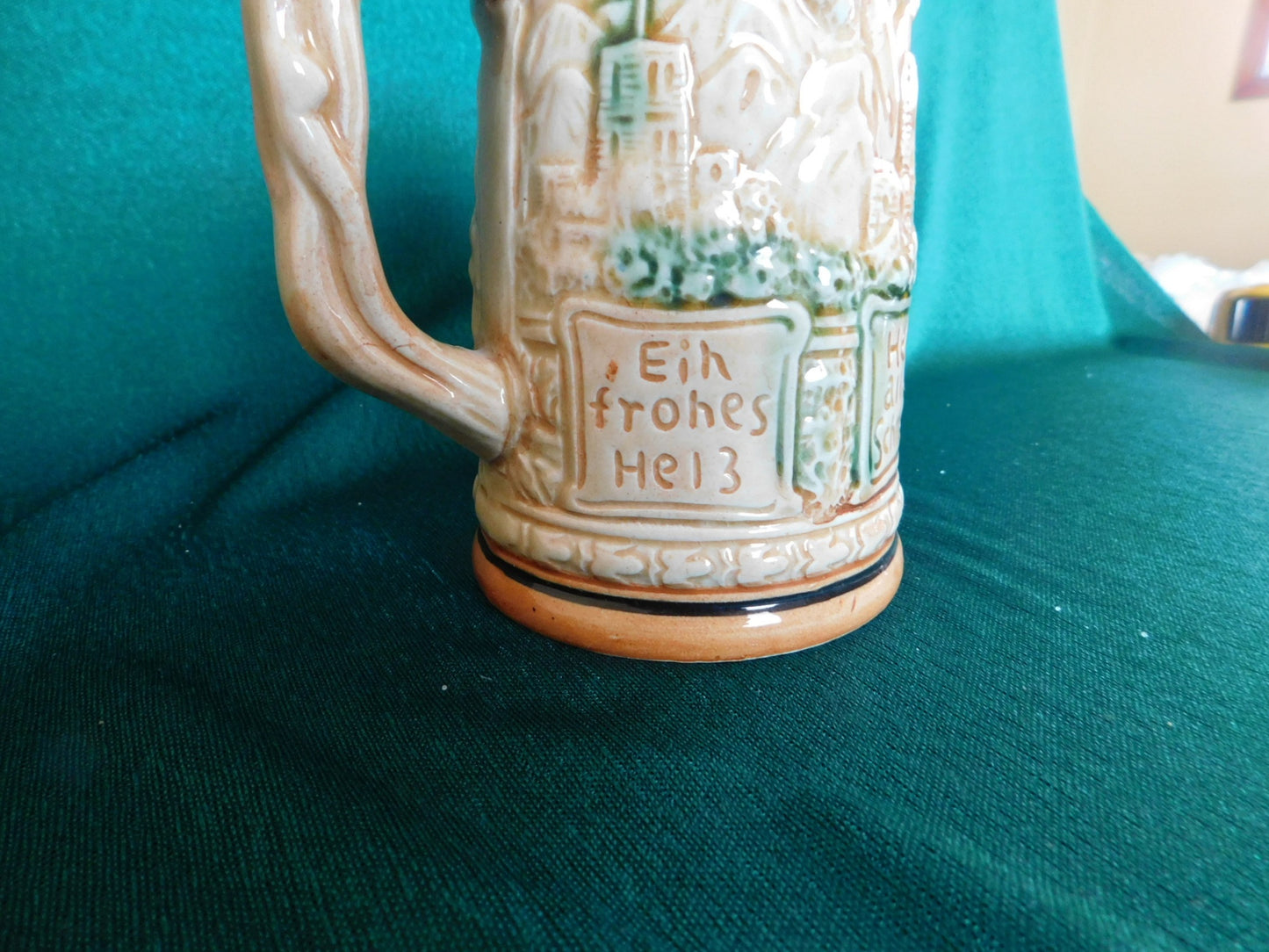 Ceramic beer stein couple