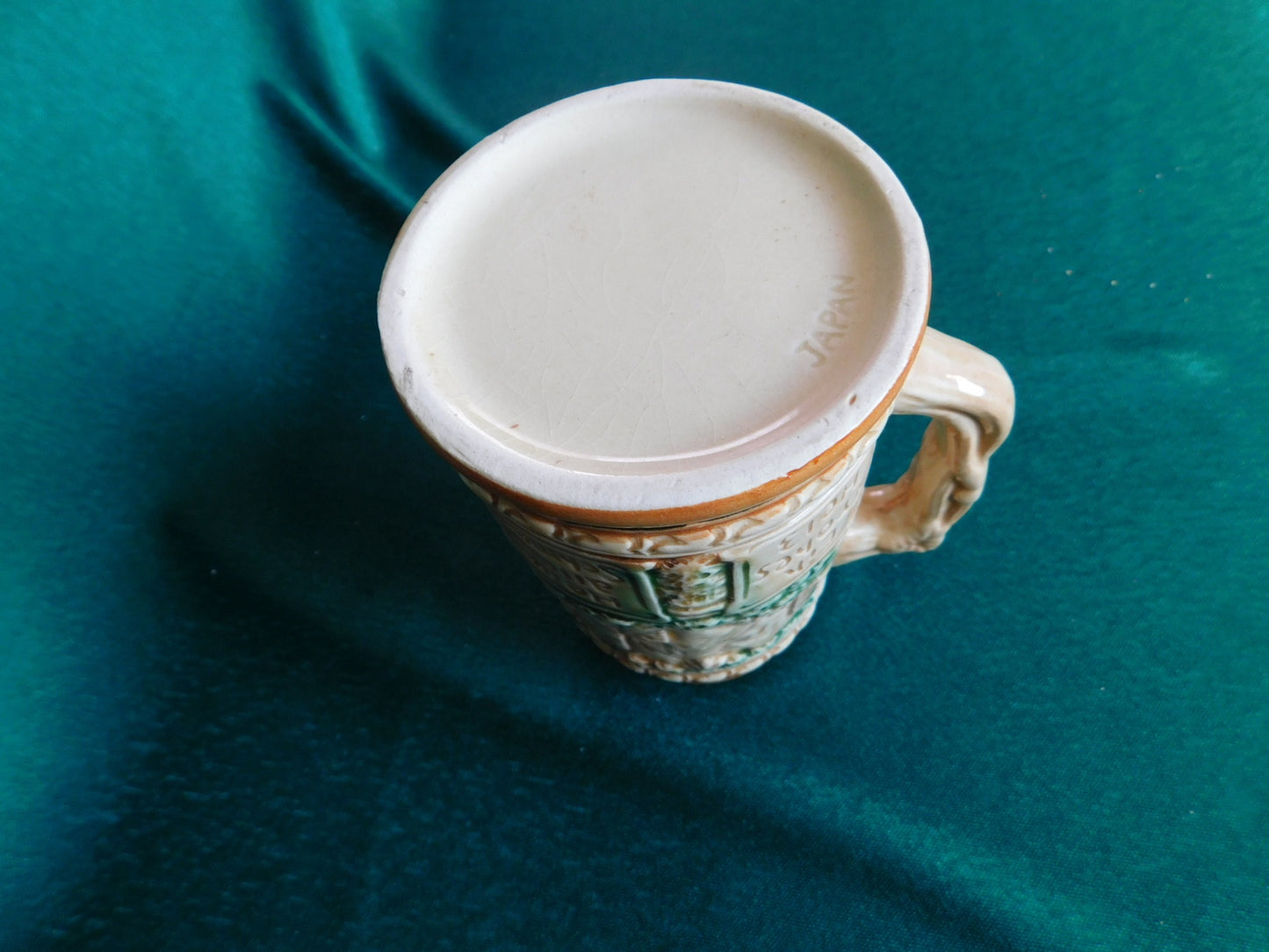 Ceramic beer stein couple