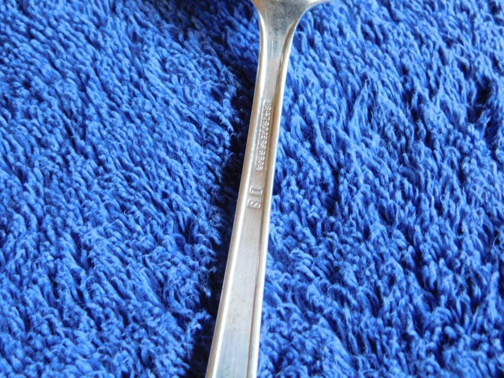 1847 Rogers Bros. First Love (1937) teaspoon VGU - Items Tried And True