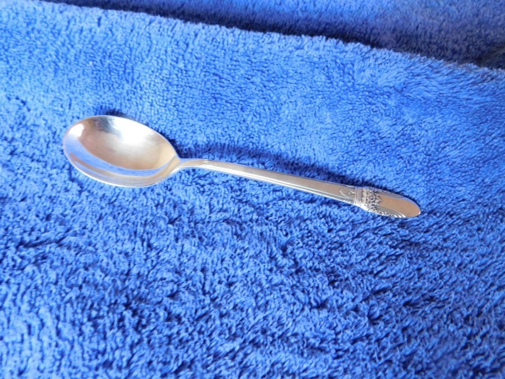 1847 Rogers Bros. First Love (1937) sugar spoon VGU - Items Tried And True