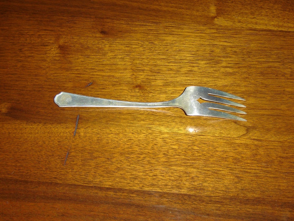 Reliance Mansfield (1932) silverplate Medium Solid Cold Meat Serving Fork - Items Tried And True