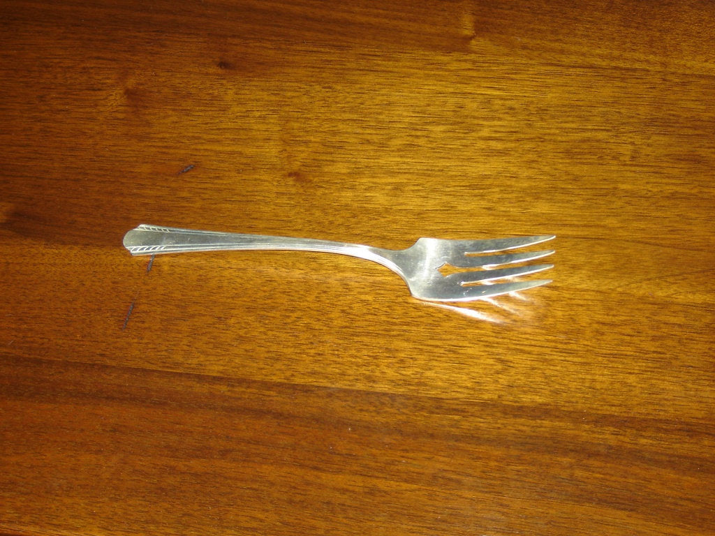 Reliance Mansfield (1932) silverplate Medium Solid Cold Meat Serving Fork - Items Tried And True