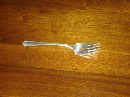 Reliance Mansfield (1932) silverplate Medium Solid Cold Meat Serving Fork - Items Tried And True