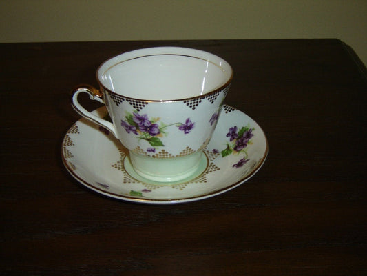 Thomas Forester Phoenix 485 purple Violet cup and saucer near mint - Items Tried And True