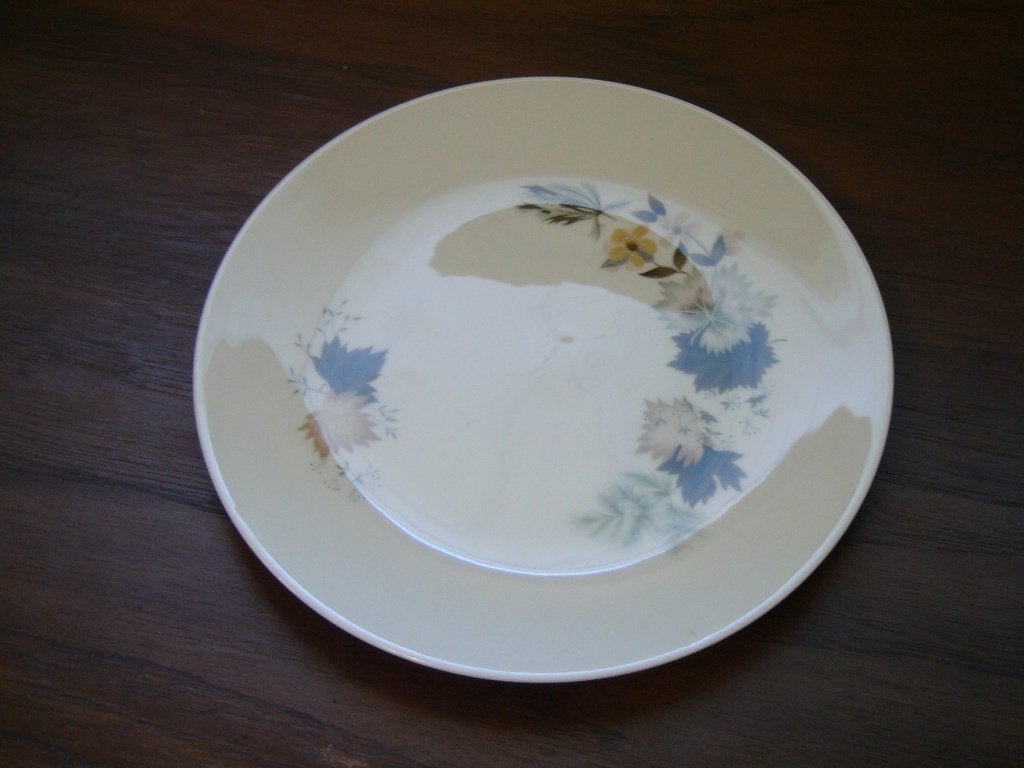 Royal Doulton Westwood (TC1025 1966) dinner plate near mint condition - Items Tried And True