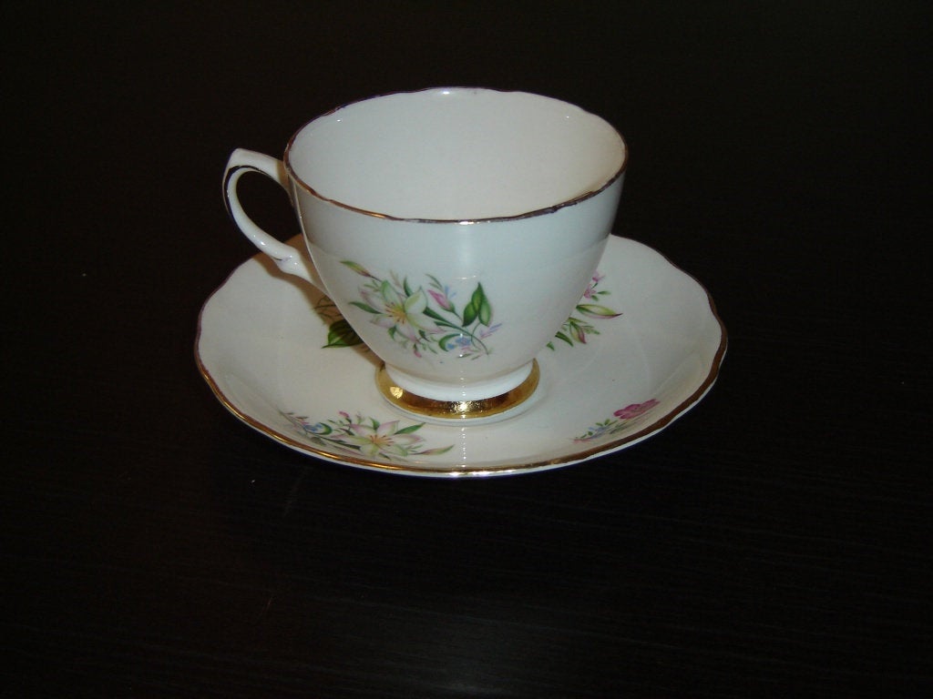 Colclough 7926 pink white blue flowers cup and saucer VGU - Items Tried And True