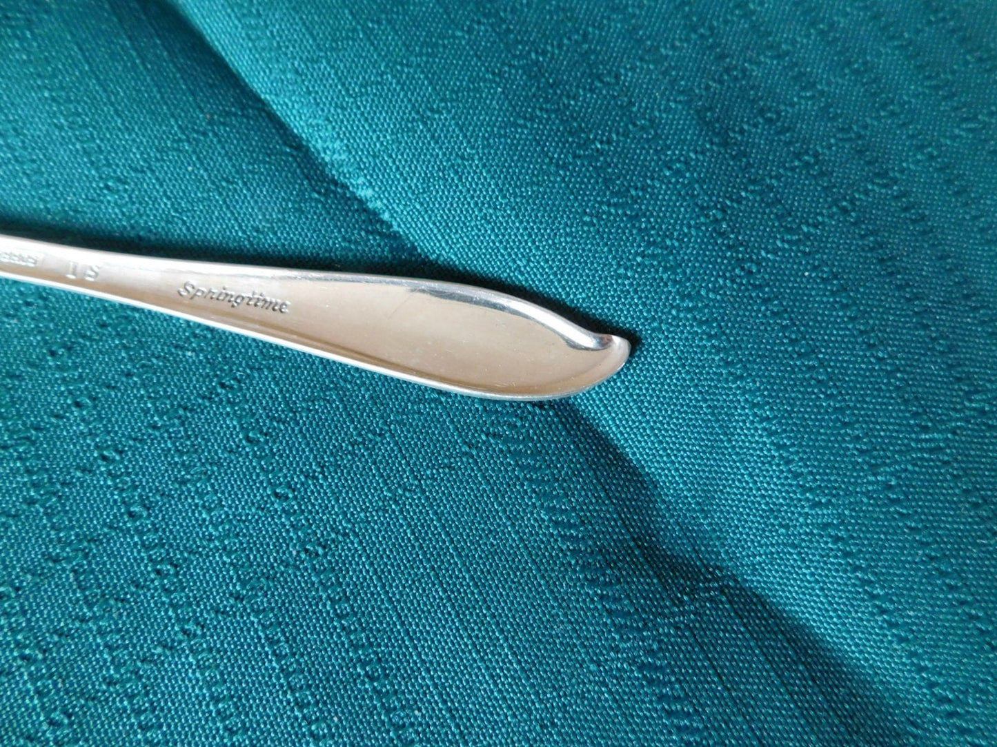 1847 Rogers Bros. Springtime (1957) flat handle master butter knife VGU - Items Tried And True