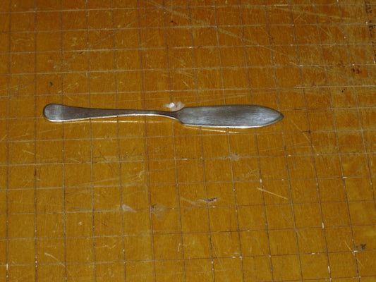 EPNS silverplate plain butter knife VGU - Items Tried And True