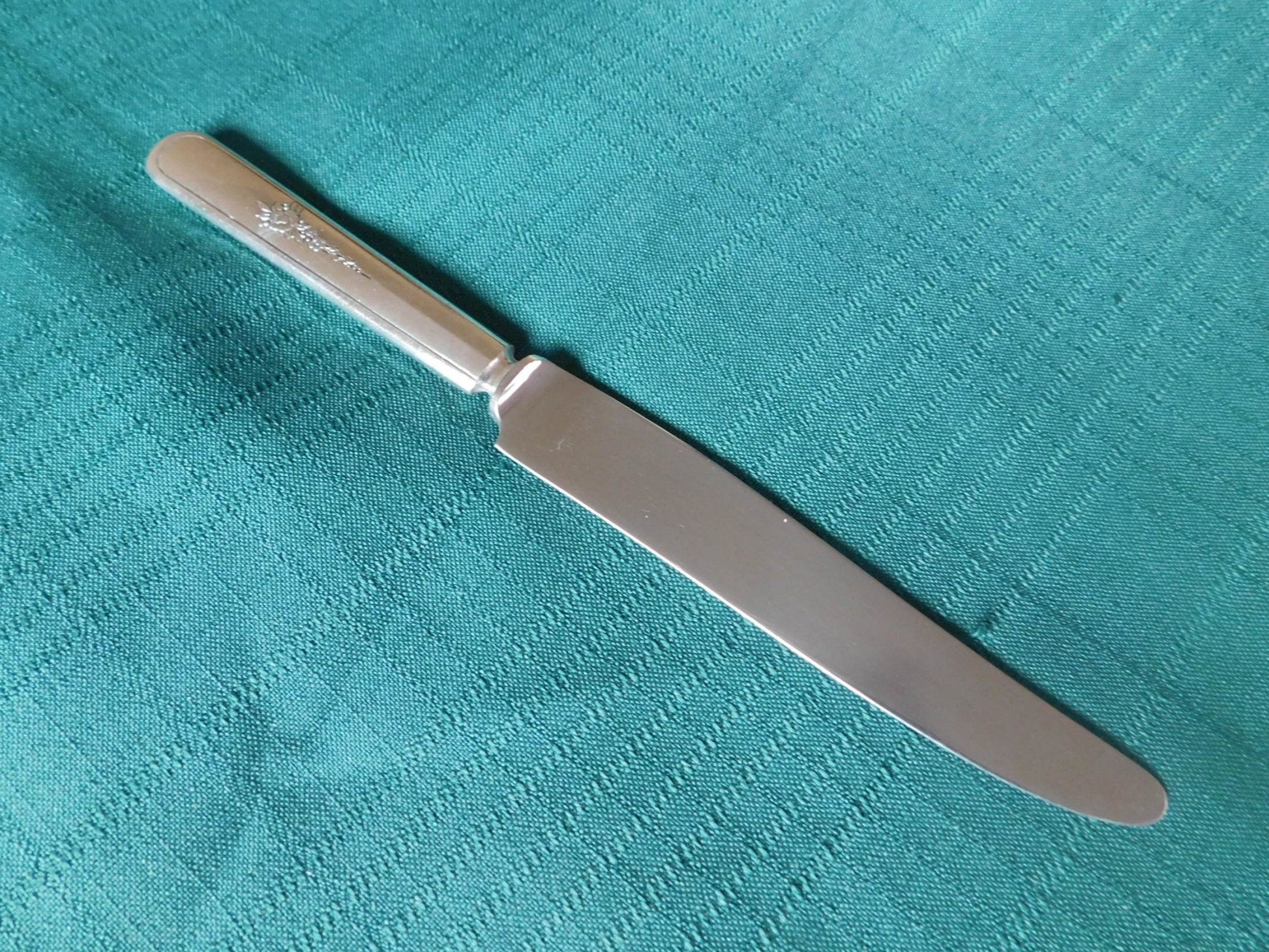 Tudor Plate Fantasy (1941) French Hollow knife VGU - Items Tried And True