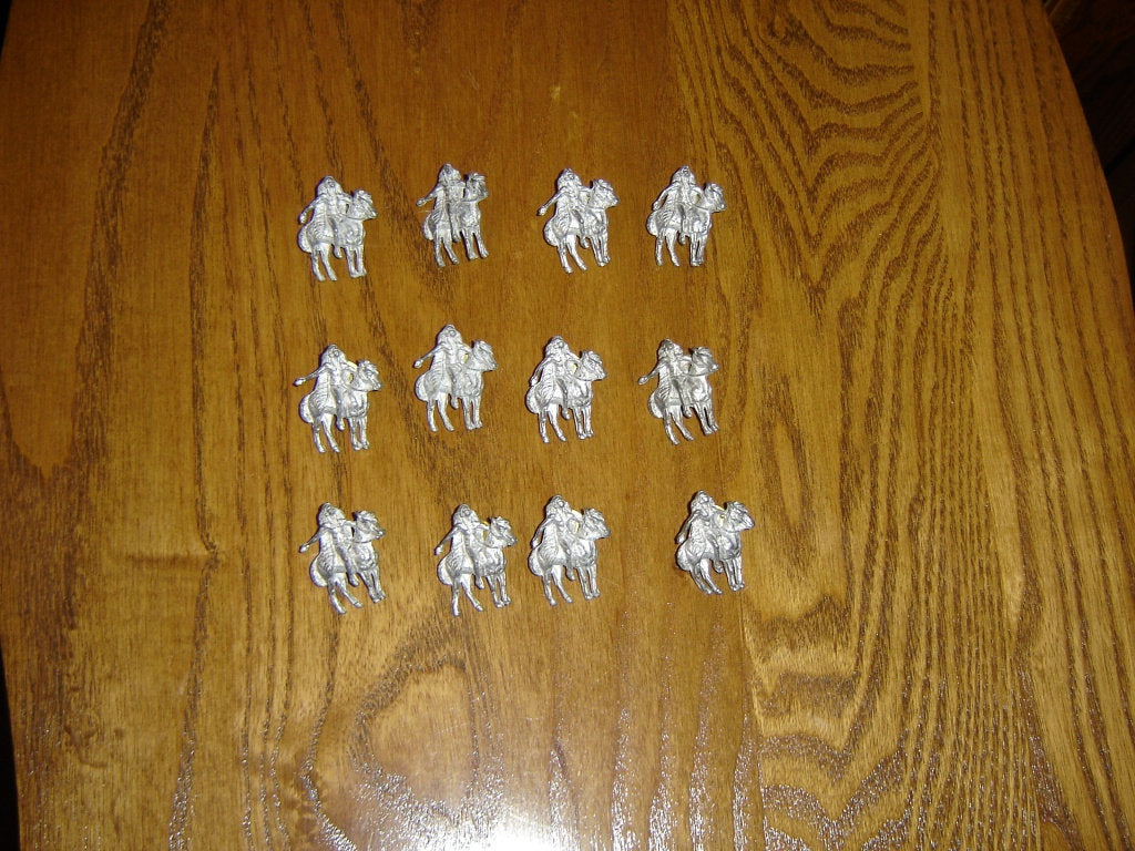 Lot of 12 Native on horseback pewter pins - Items Tried And True