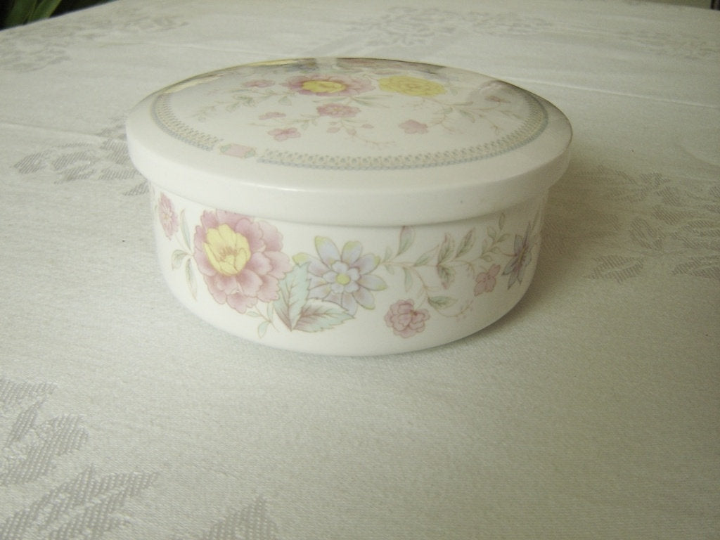 Sabre lidded multifloral candy or keepsake dish near mint condition - Items Tried And True