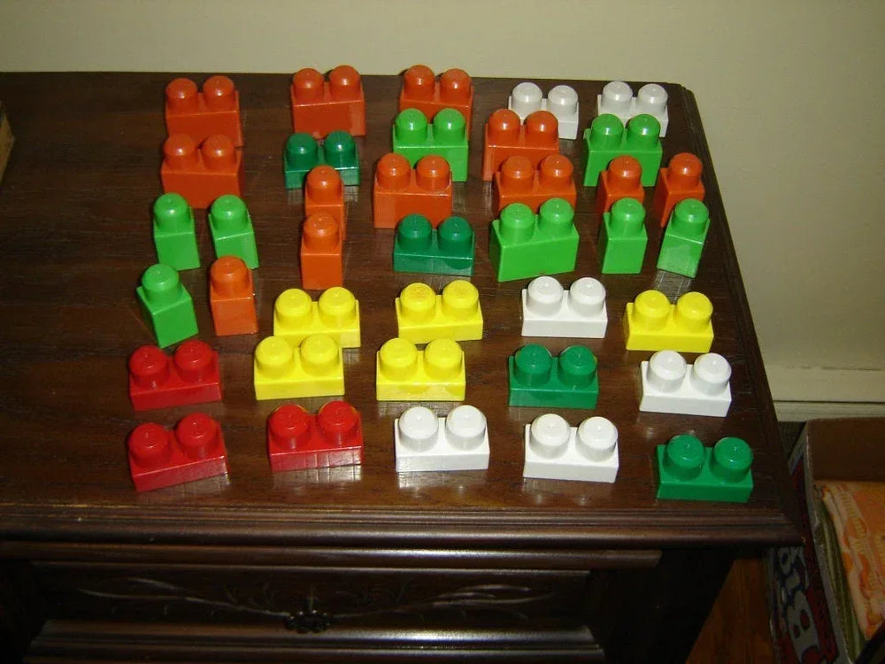 38 piece set of Li Da Ron plastic building blocks Megablocks compatible